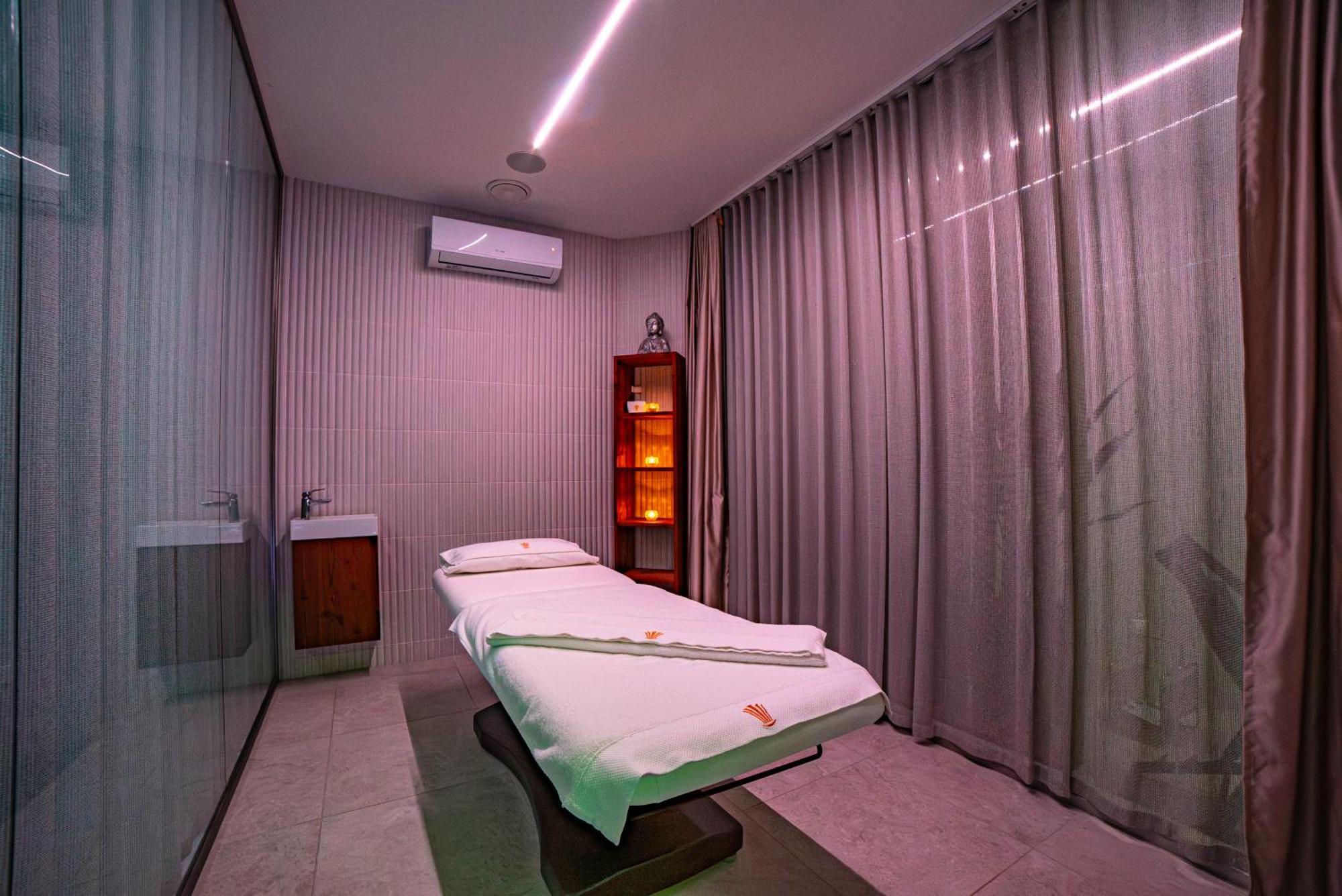 Rezidencia Opera Appartement Turčianske Teplice Buitenkant foto